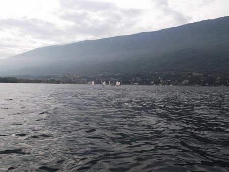 La flotte est "au près".